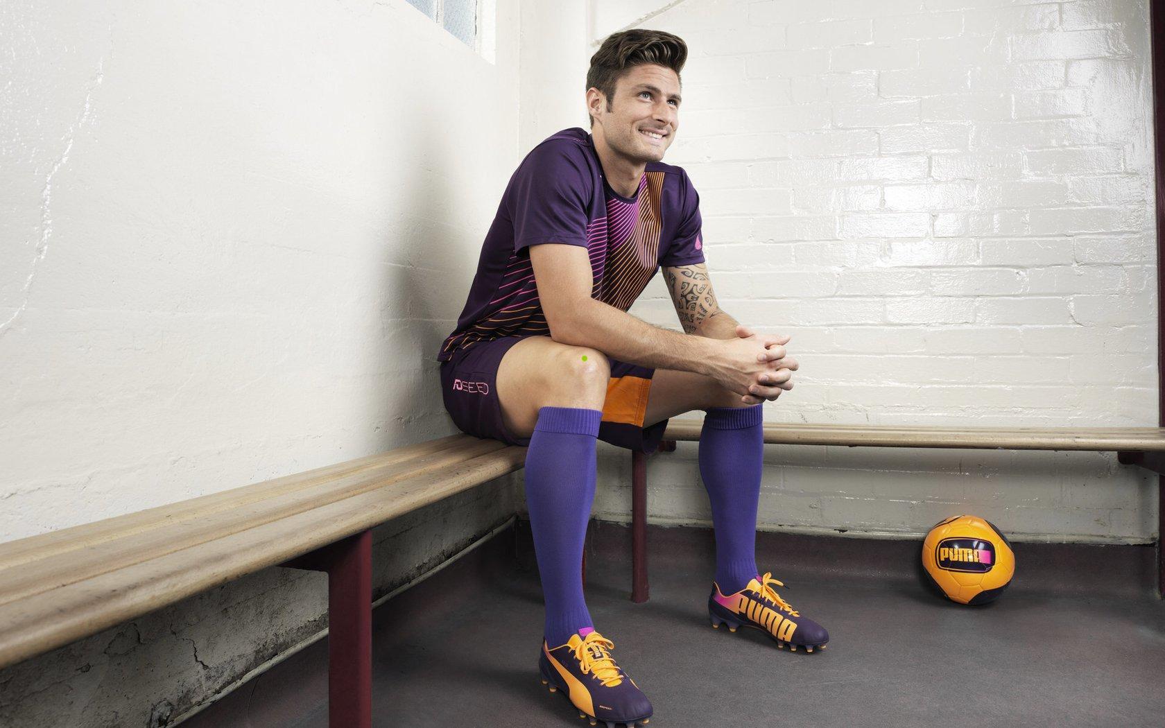 塞维利亚官方发文祝贺马雷斯卡,见证少帅欧战首冠的传承时刻